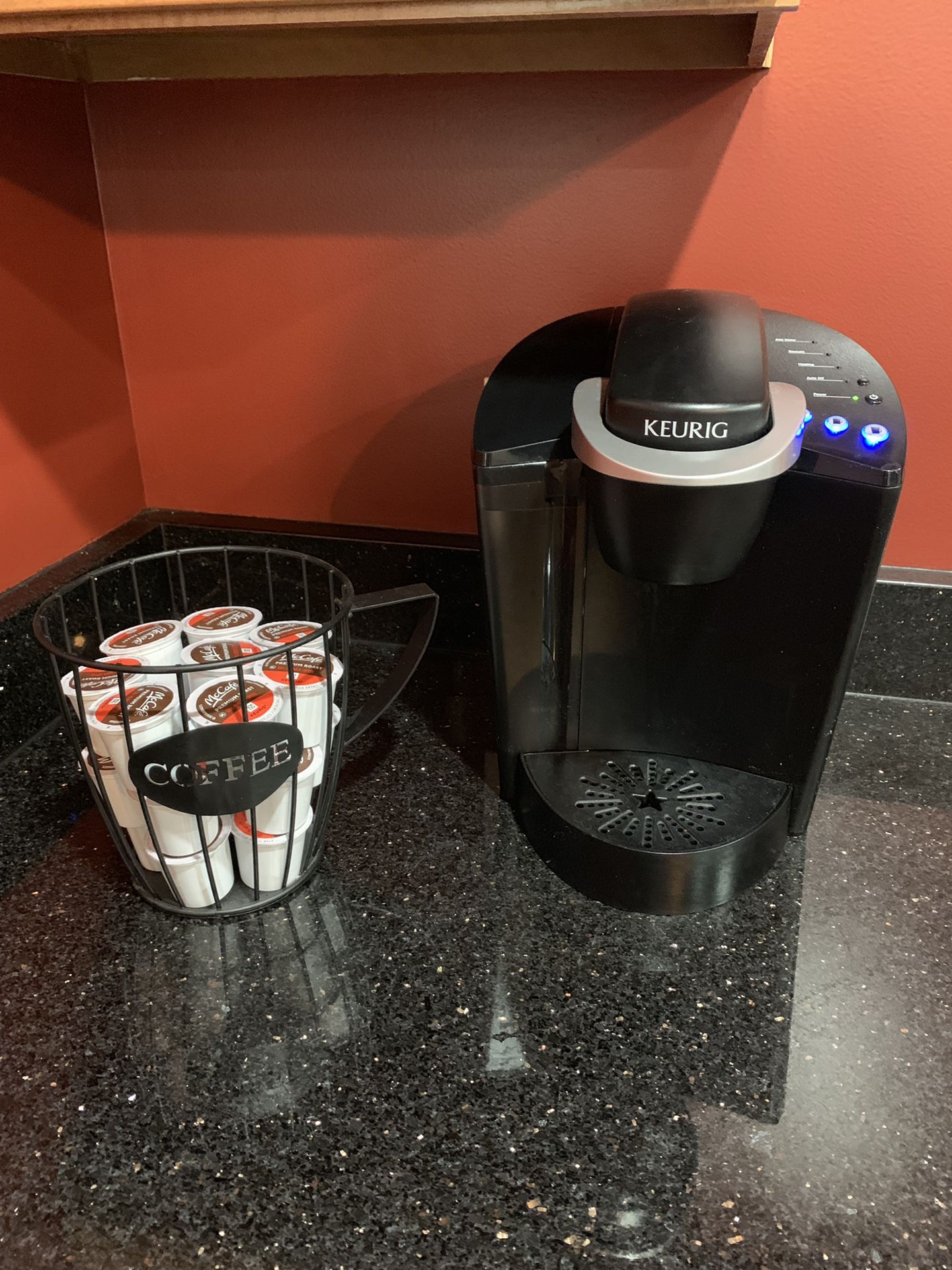 Keurig K-cup Machine w/McCafe K-Cups