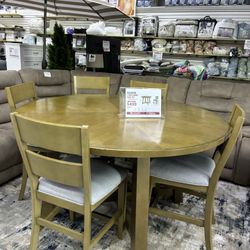 Wellington 7-Piece Dining Table Set