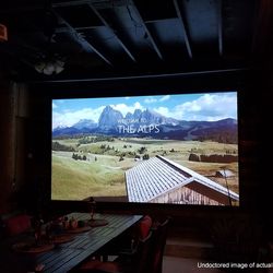 Brand new led projector HDMI USB VGA pro white model new