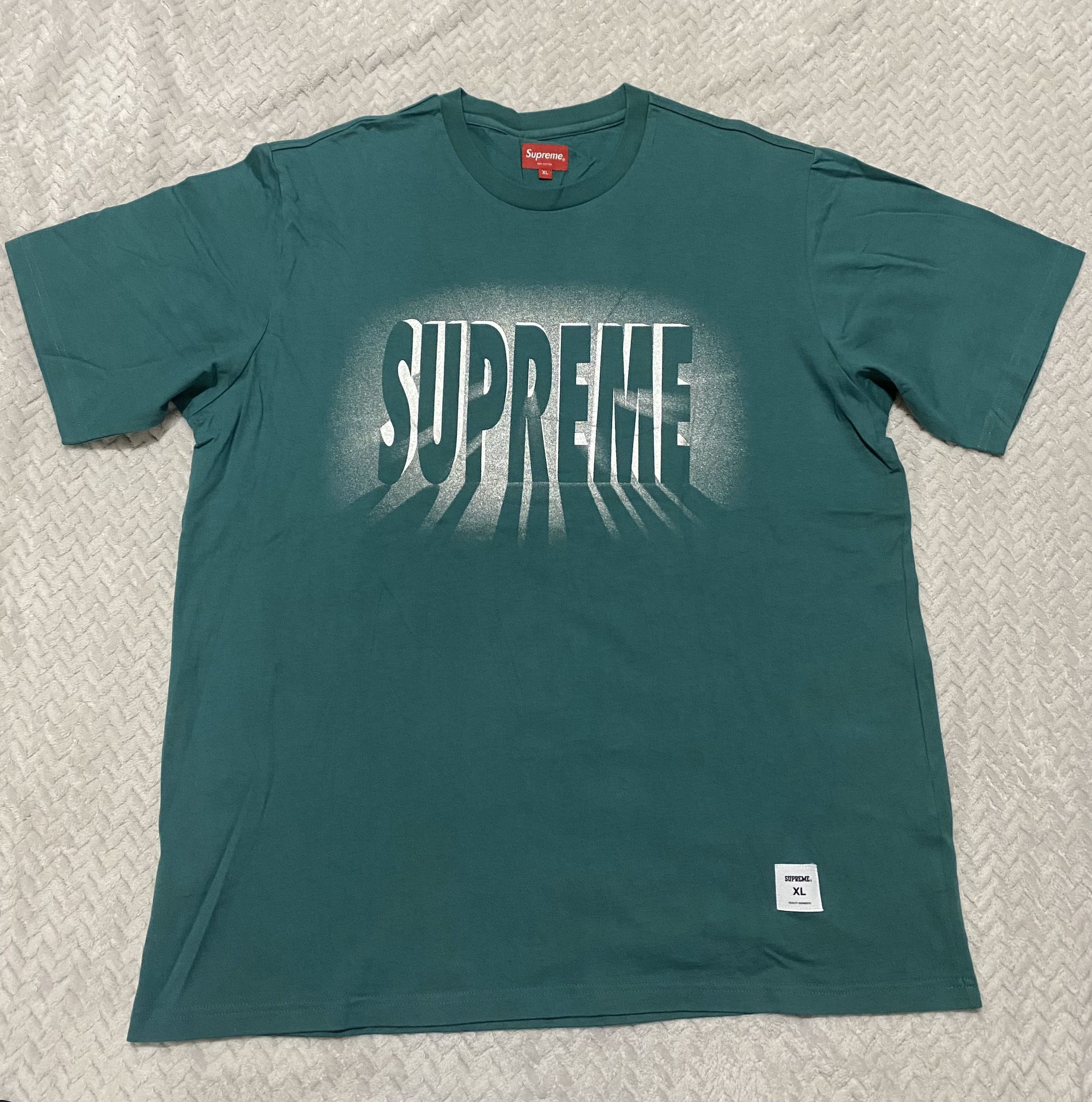 Men's Supreme T-Shirt Size XL Green