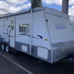 2005 Wanderer RV Trailer 
