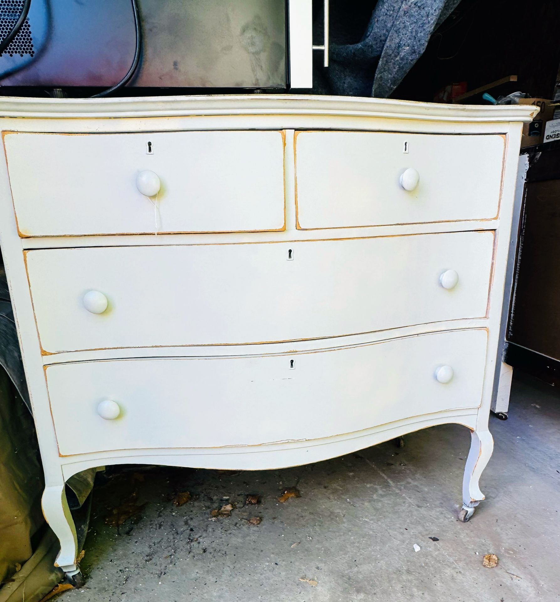 Dresser