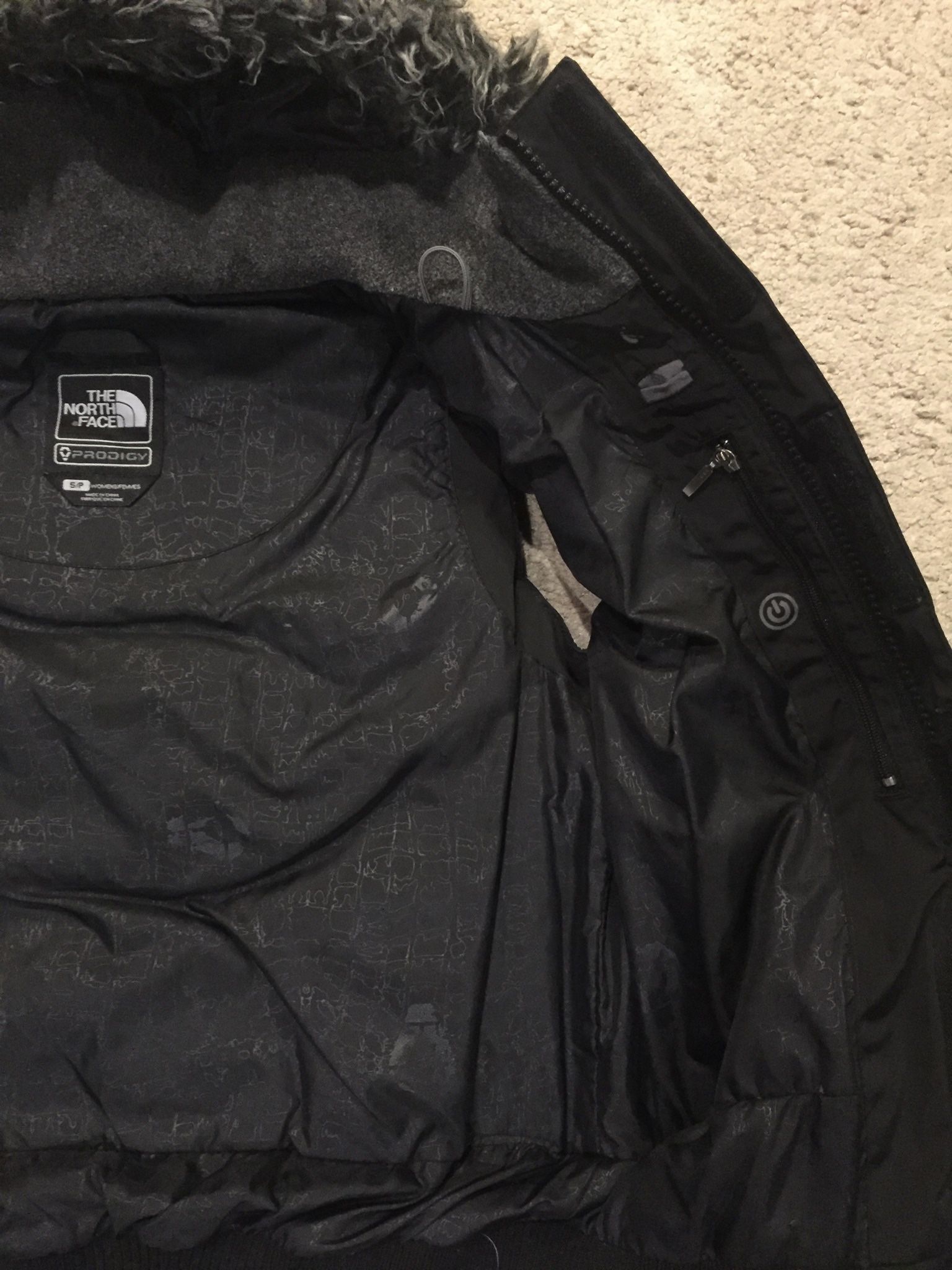 NORTH FACE / "PRODIGY" 600 Down Puffy Vest Coat Jacket w/ Fur Hood / SIZE: Women's Small / Excellent Condition!! / Black & Gold