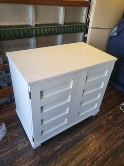 White Cabinet 