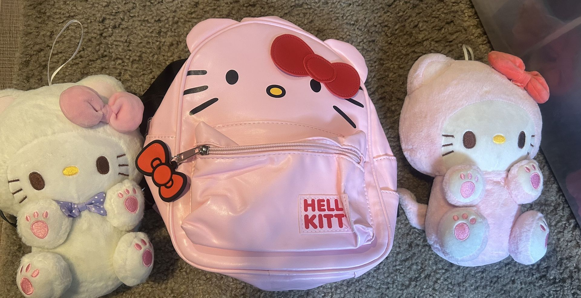 hello kitty bag/plushy