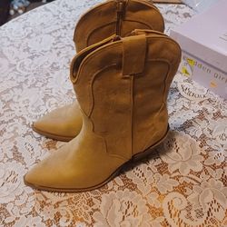 New Size 8 Jacey Western Ankle Boots Women's