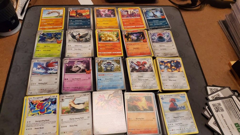 Lot Of 500 Random Pokémon Cards All For $30