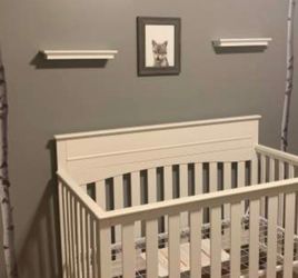 Delta Children Skylar 6-in-1 Convertible Crib - Bianca White: Adjustable Height, Daybed & Toddler Bed Options, Traditional Style