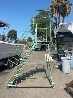 Rolling ladder