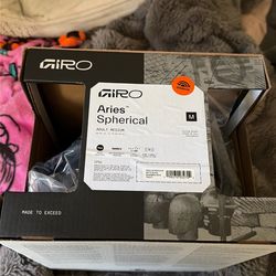 NEW IN BOX Giro Aries Spherical Mips Helmet - Matte Black - Size Medium Price
