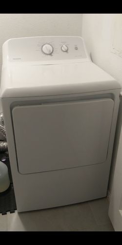 Hotpoint dryer 6.2 Cu SKU: 4825-U