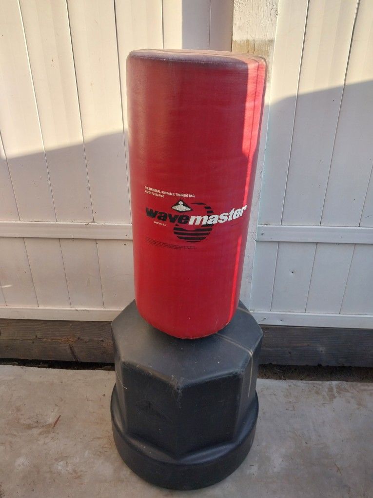 Nice punching bag and good condition