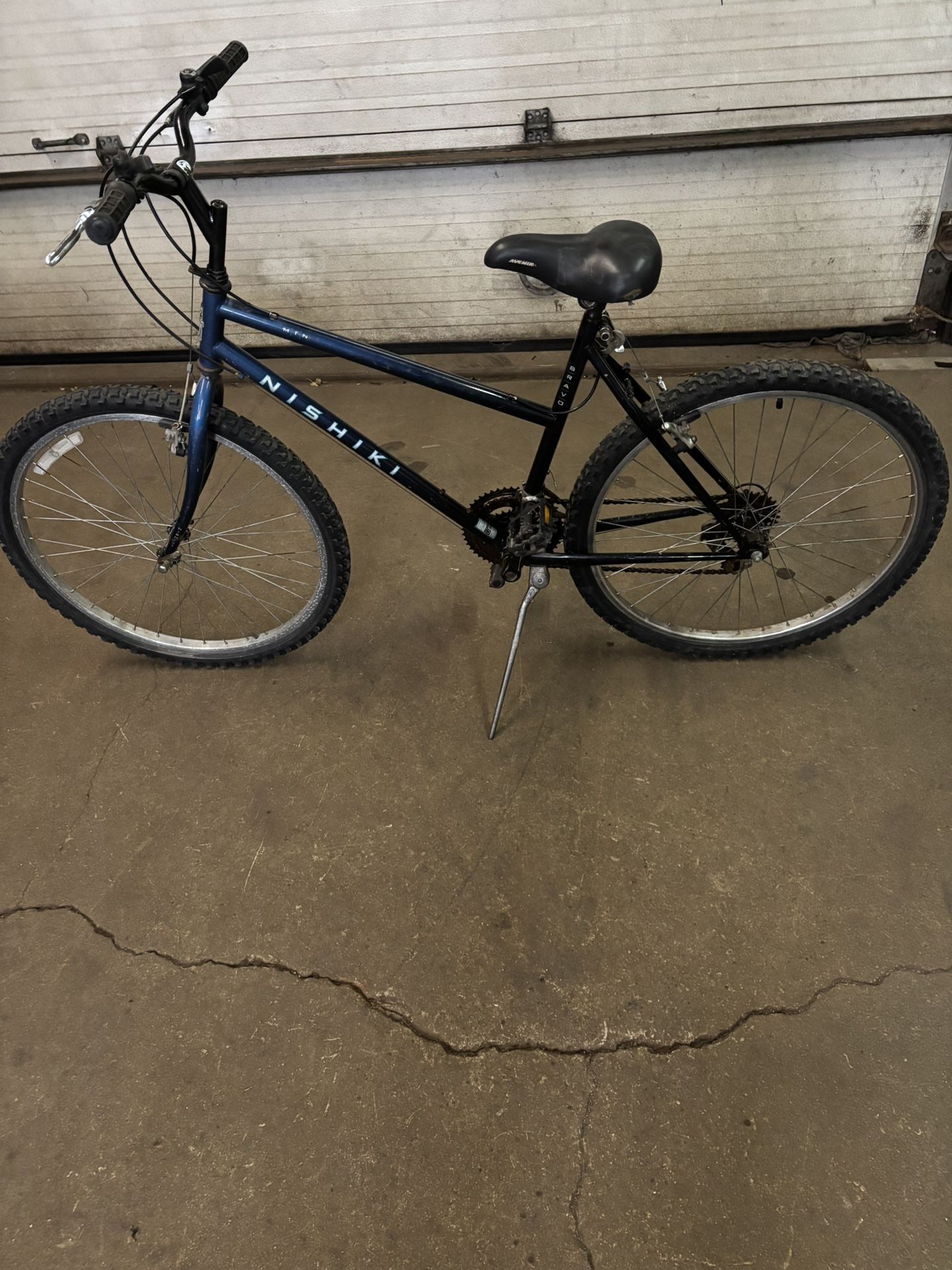 Nishiki 26” Woman 18 Speed Bike