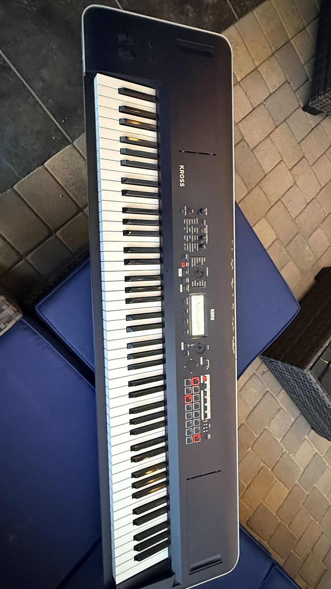 Korg Kross 2 - 88 Key
