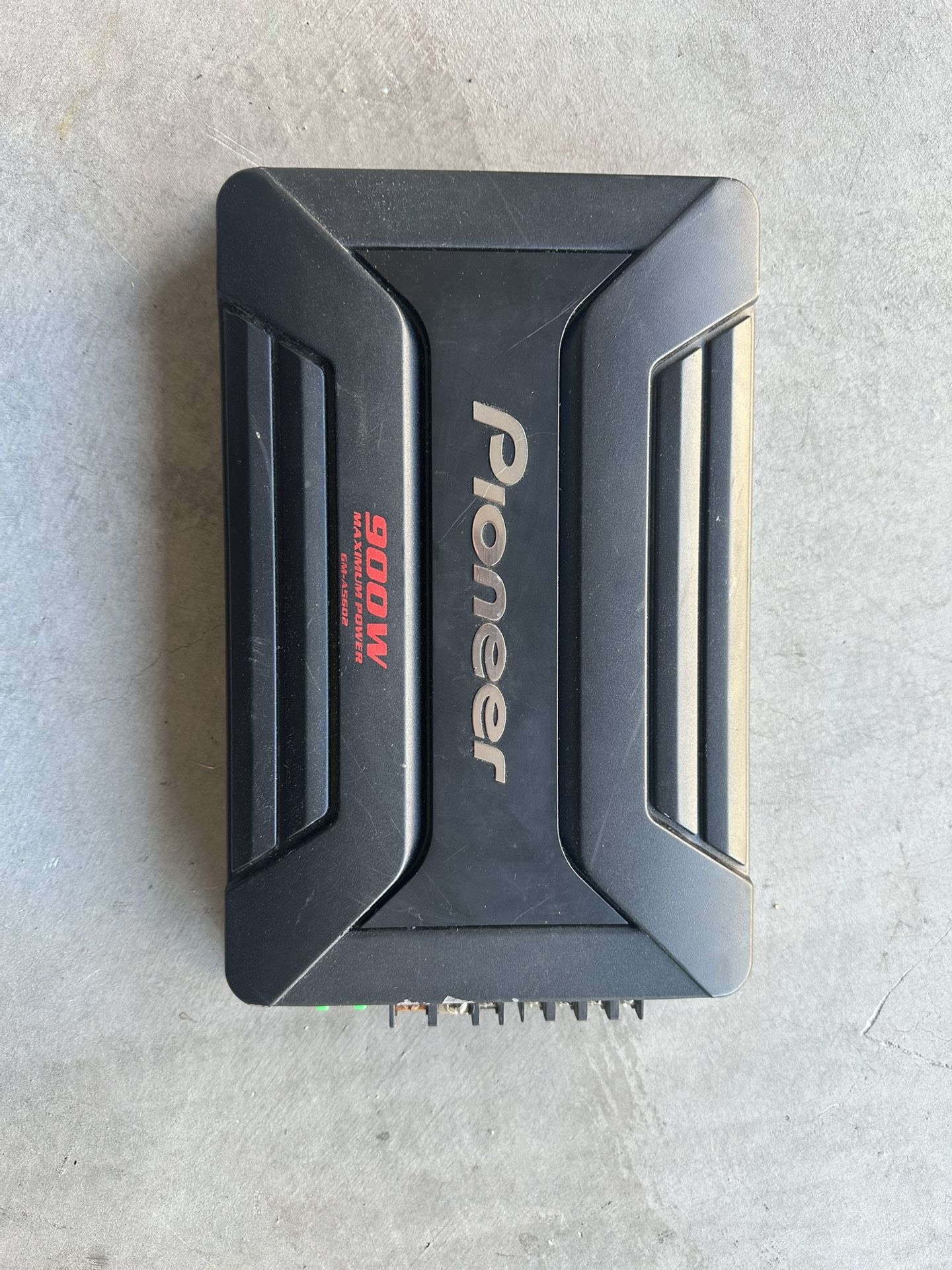 Pioneer 900 Watt Amplifier