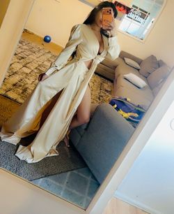 Gorgeous champagne/ivory satin maxi dress 🤍✨