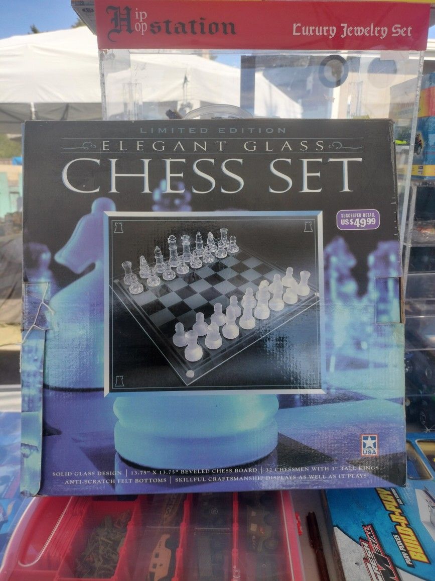 Limited Edition Elegant glass : CHESS SET