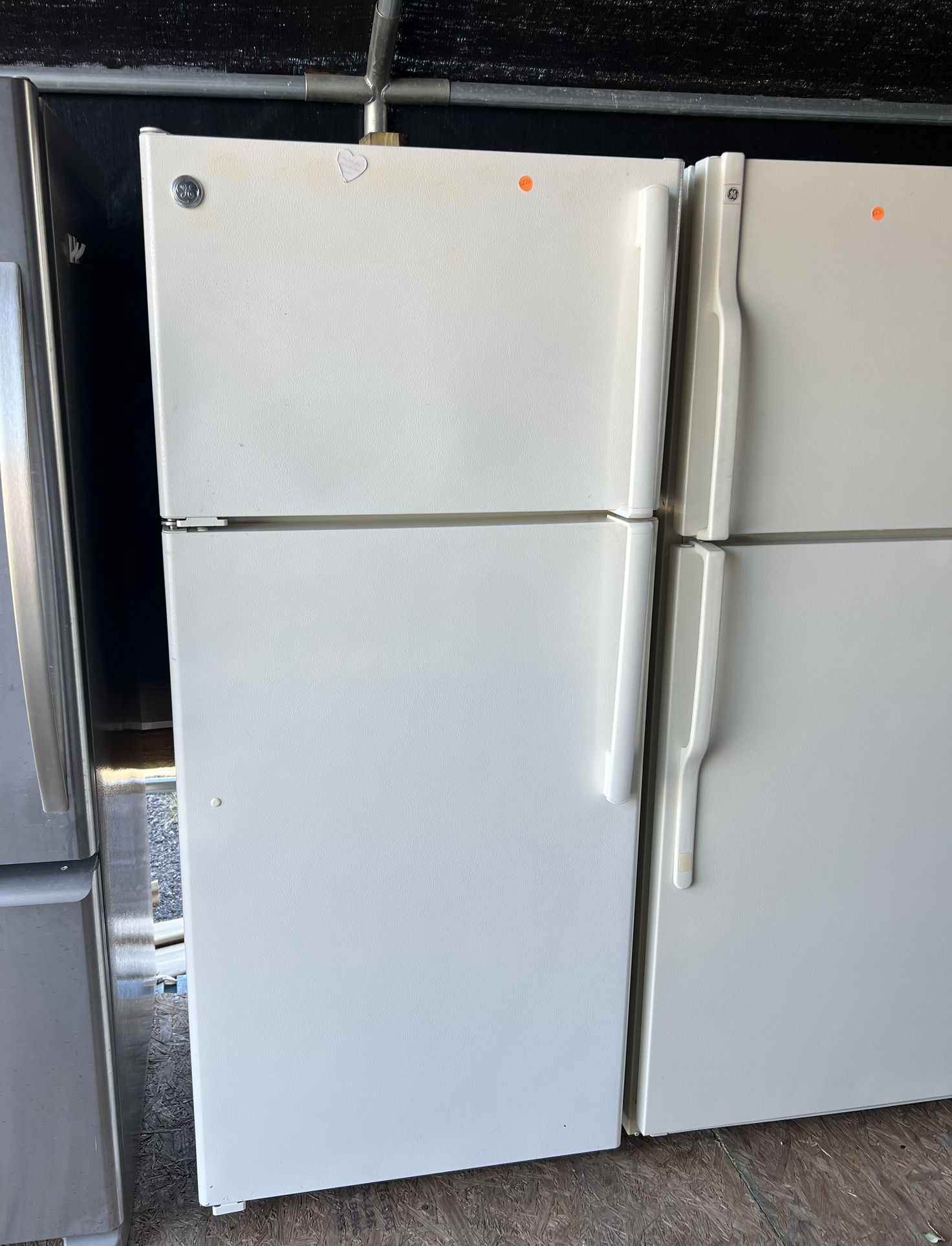 28W” Ge Fridge: todo Le Funciona Perfecto