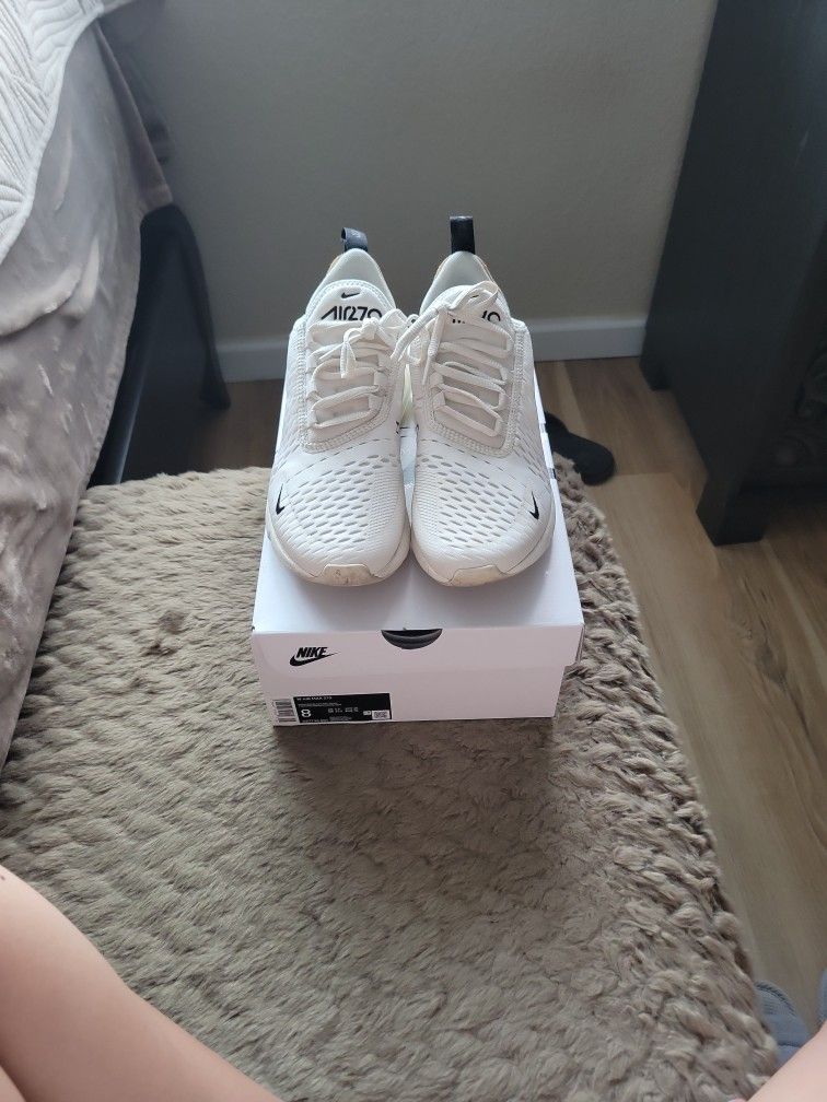 Nike Air Max 270