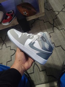 Jordan 1 Mid Cool Grey