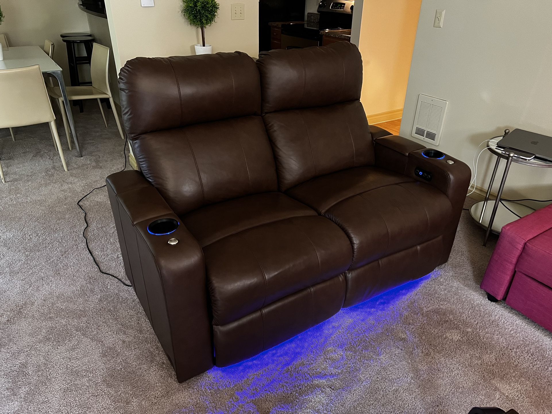 Theater seating octane turbo loveseat