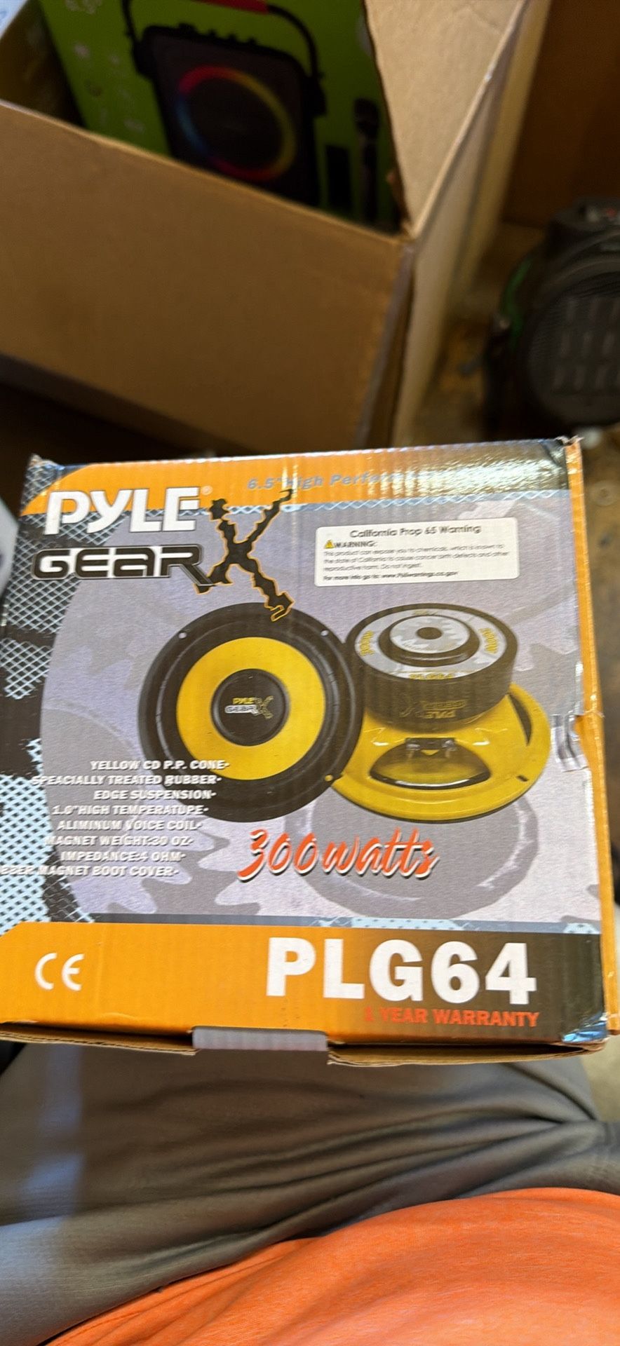 300 W Speakers Plg 64