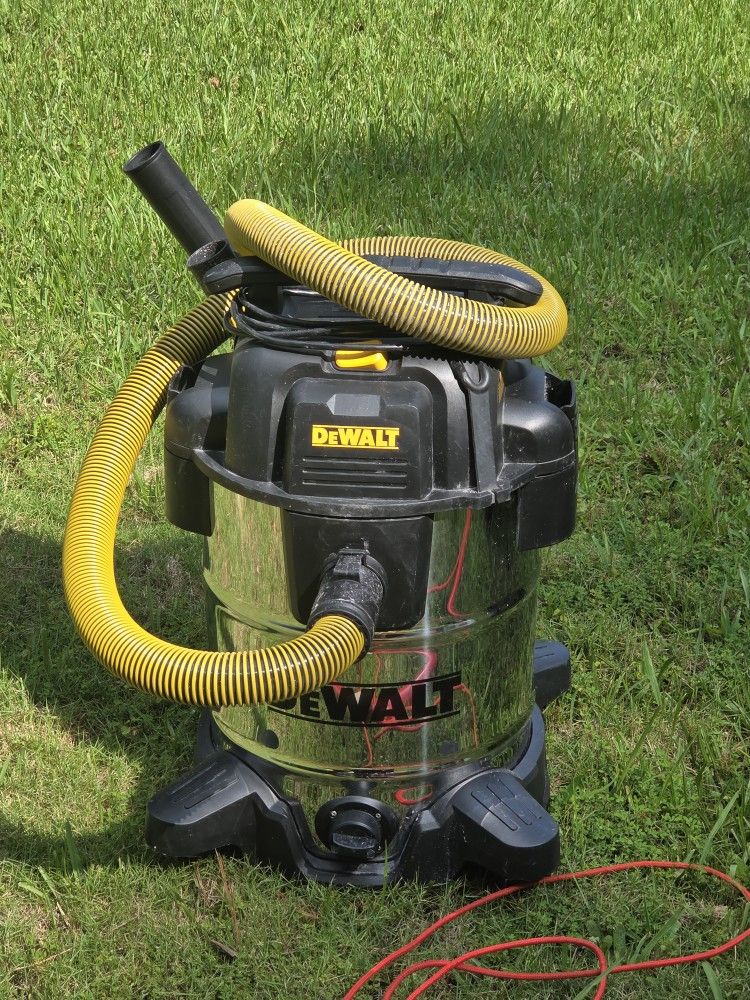 DeWalt Wet/Dry Vacuum 