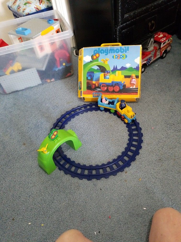 Play mobile train