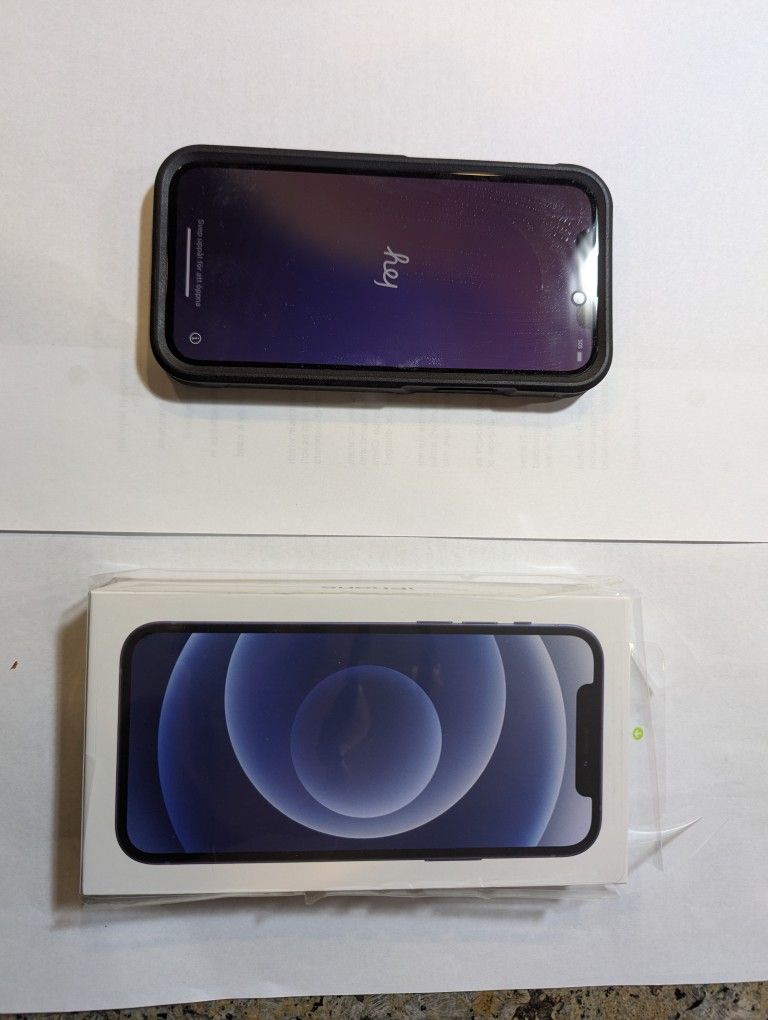 iPhone 12 64gb unlocked with case with original box and accessories