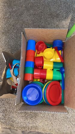 Pretend kitchen toys