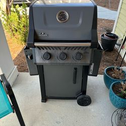 Gas grill