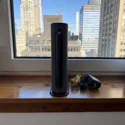 Motorola MG8702 DOCSIS 3.1 Cable Modem Wi-Fi Router  