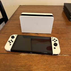 Nintendo Switch OLED Model with 256GB Micro SD Card
