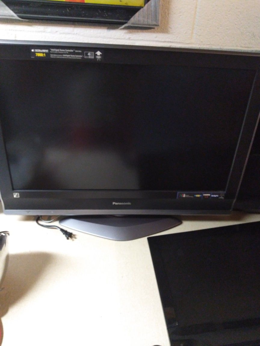 PANASONIC TV