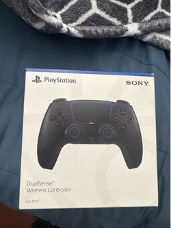 Black PS5 Controller