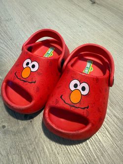 Sesame Street - Elmo Crocs / Size 5