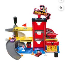 Disney Junior Mickey Mouse Ready to Race Garage, Lights and Sounds, 18-piece Vehicle Playset Baby and Toddler Toys