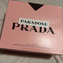 prada perfume