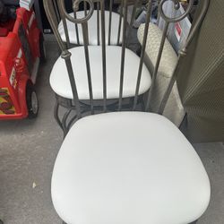 Table And Chairs 