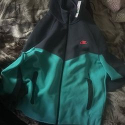 Nike Tech Fit Brand New Xl N L 