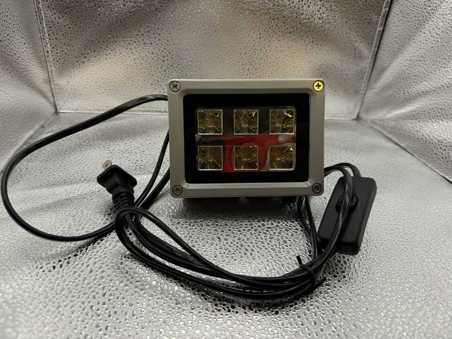 6 LED Ultraviolet Resin Curing Light AC90-230V 405nm. 25$