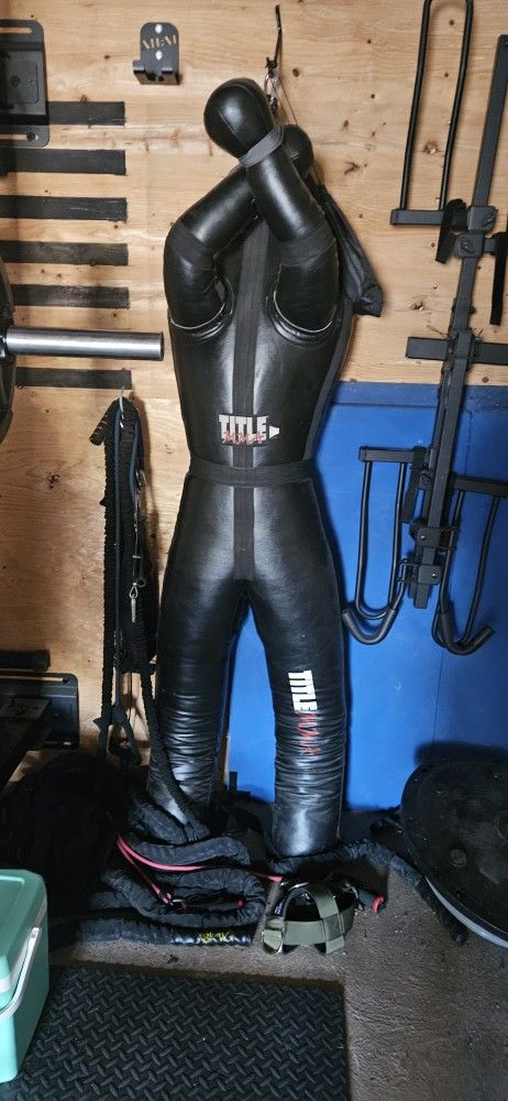 TITLE MMA Grappling / Throwing Dummy