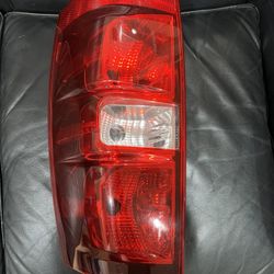 07-14 Chevy Suburban 1(contact info removed) Tahoe Passenger Side Tail Light
