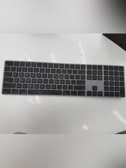  Magic Keyboard