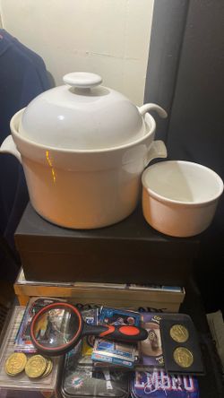 Vintage Crate And Barrel Soup Tureen 