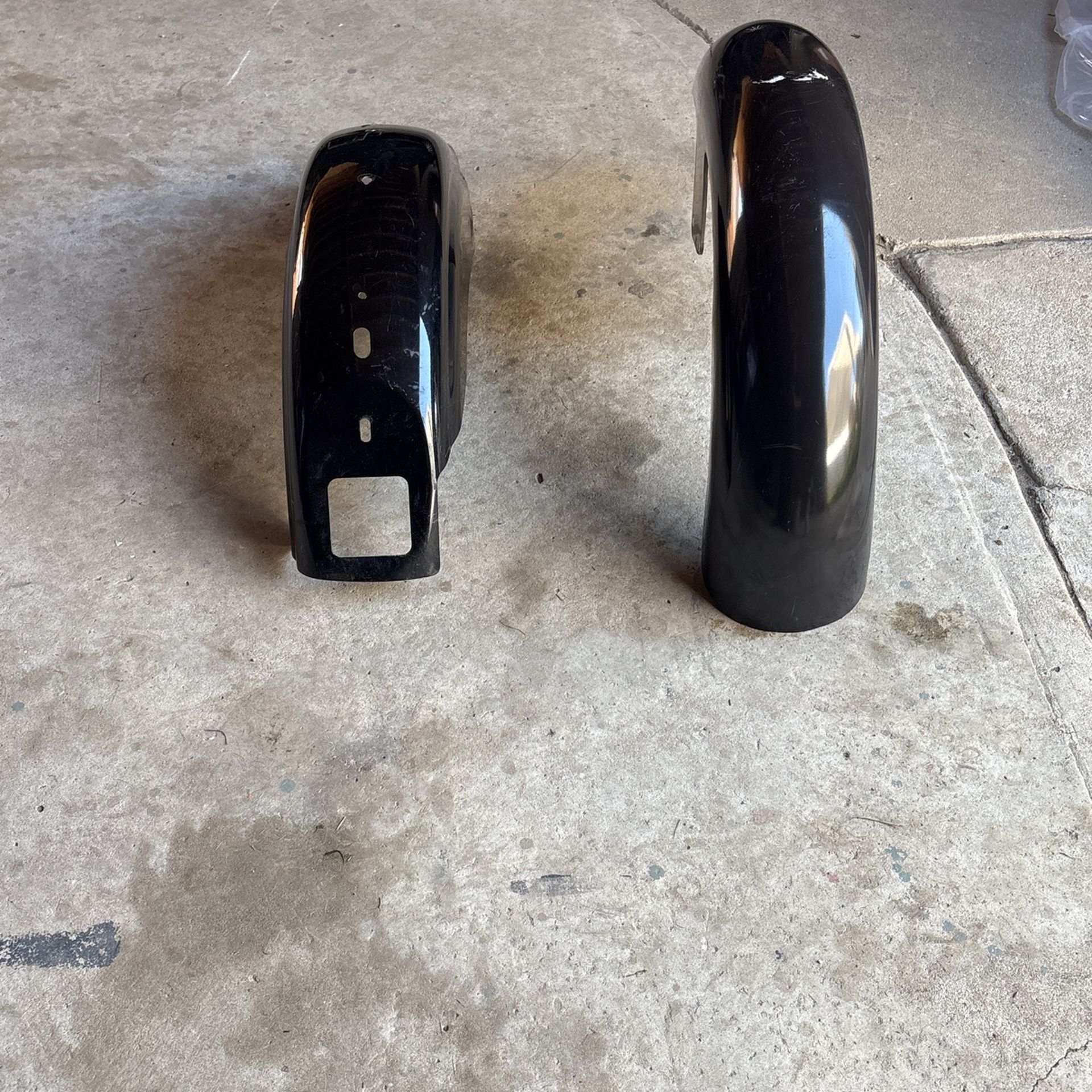Harley Fenders Front 23 Inches Need Paint Both 