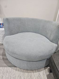 Round spinner chair