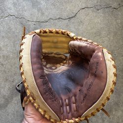 Rawlings Pro Preferred catches glove