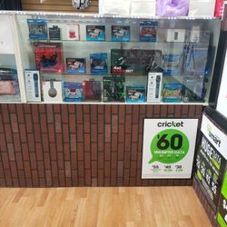 Ps4 Controllers, Gaming Headsets, Microphones, Nintendo Mini, And More 