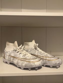 Nike Soccer Cleats  Woman’s 